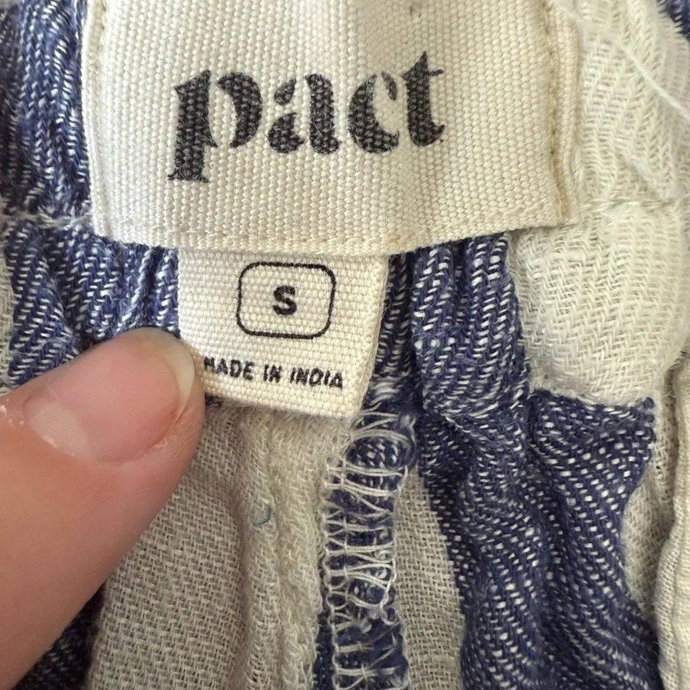 Pact Blue and White Bermuda Shorts Nautical Stripes Size Small - Picture 6 of 6